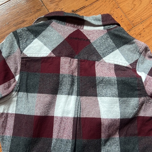 Legendary Whitetails 3/4 button up long length flannel - Picture 2 of 4
